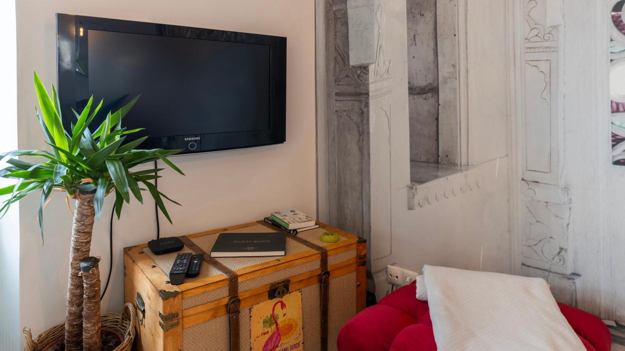 Sunny Design Apt In Praca Das Flores By Lovelystay Lisboa Exterior foto