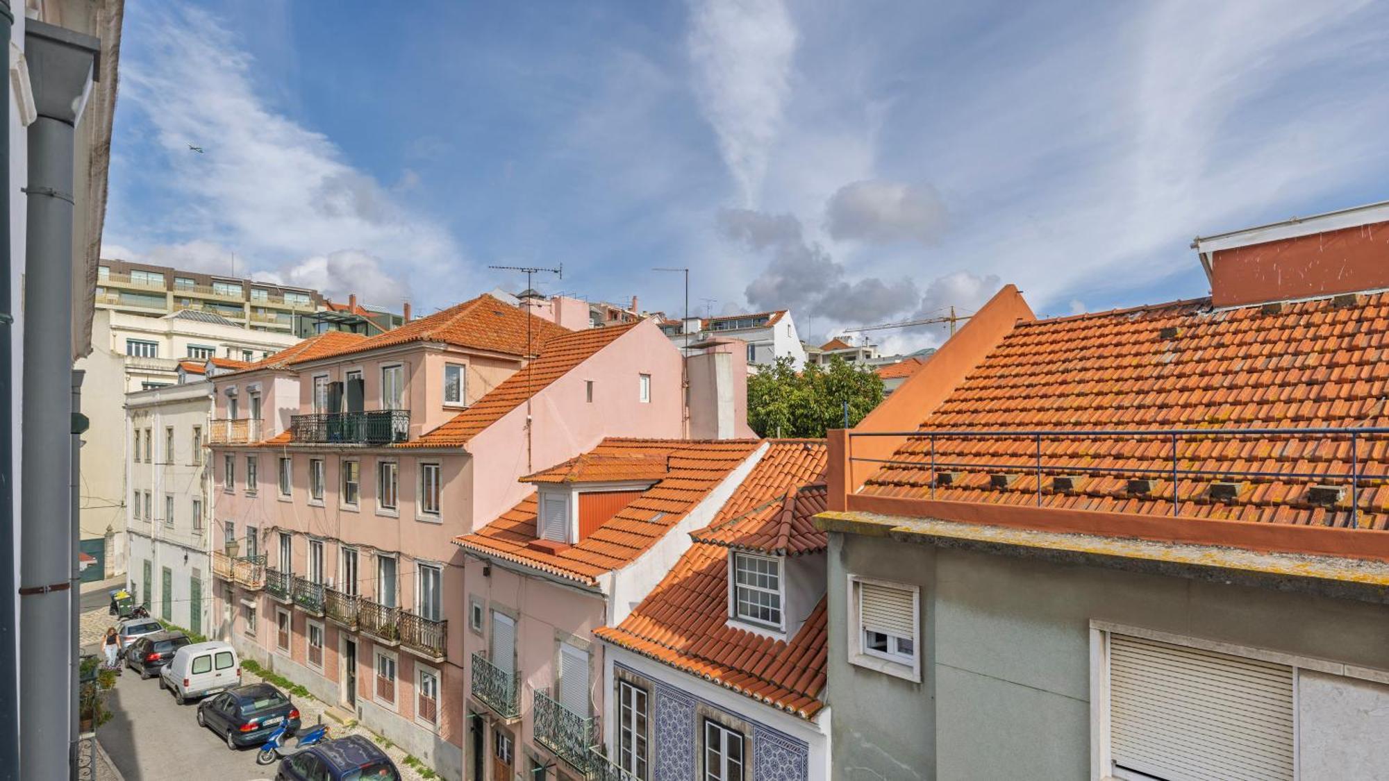 Sunny Design Apt In Praca Das Flores By Lovelystay Lisboa Exterior foto